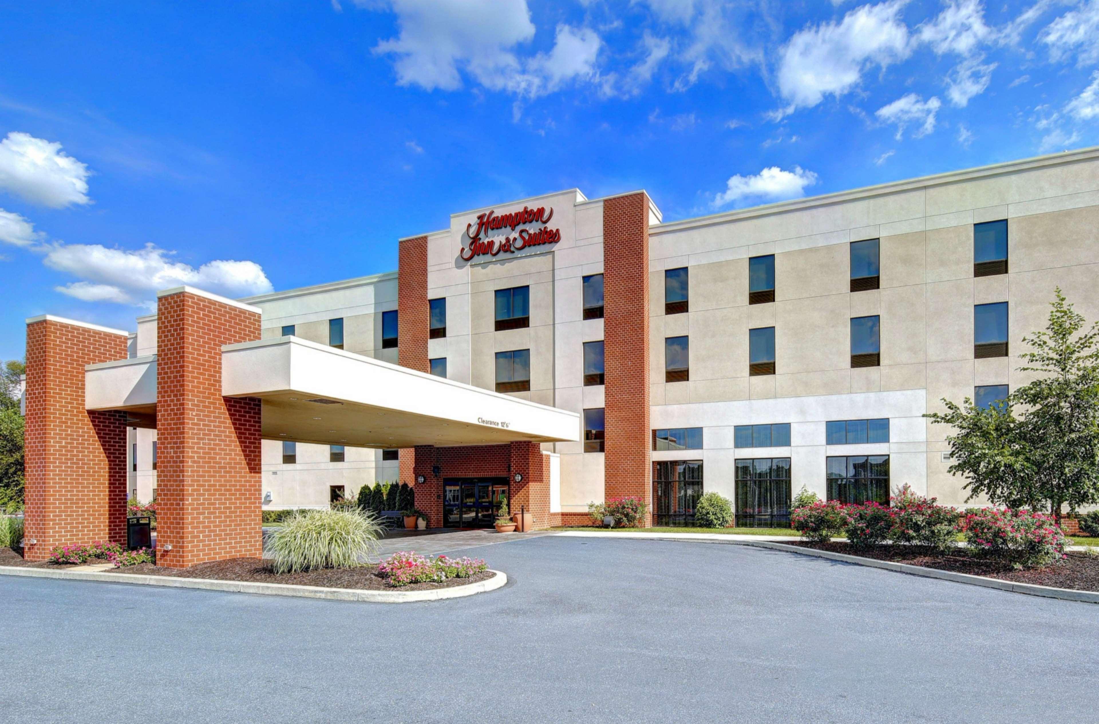 Hampton Inn & Suites Harrisburg Extérieur photo