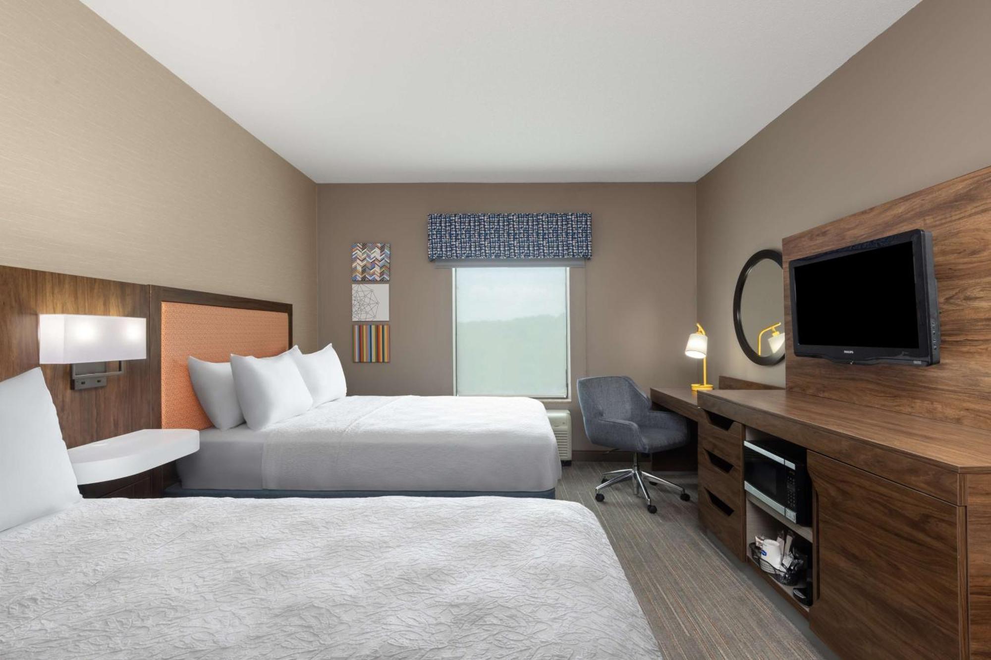 Hampton Inn & Suites Harrisburg Extérieur photo