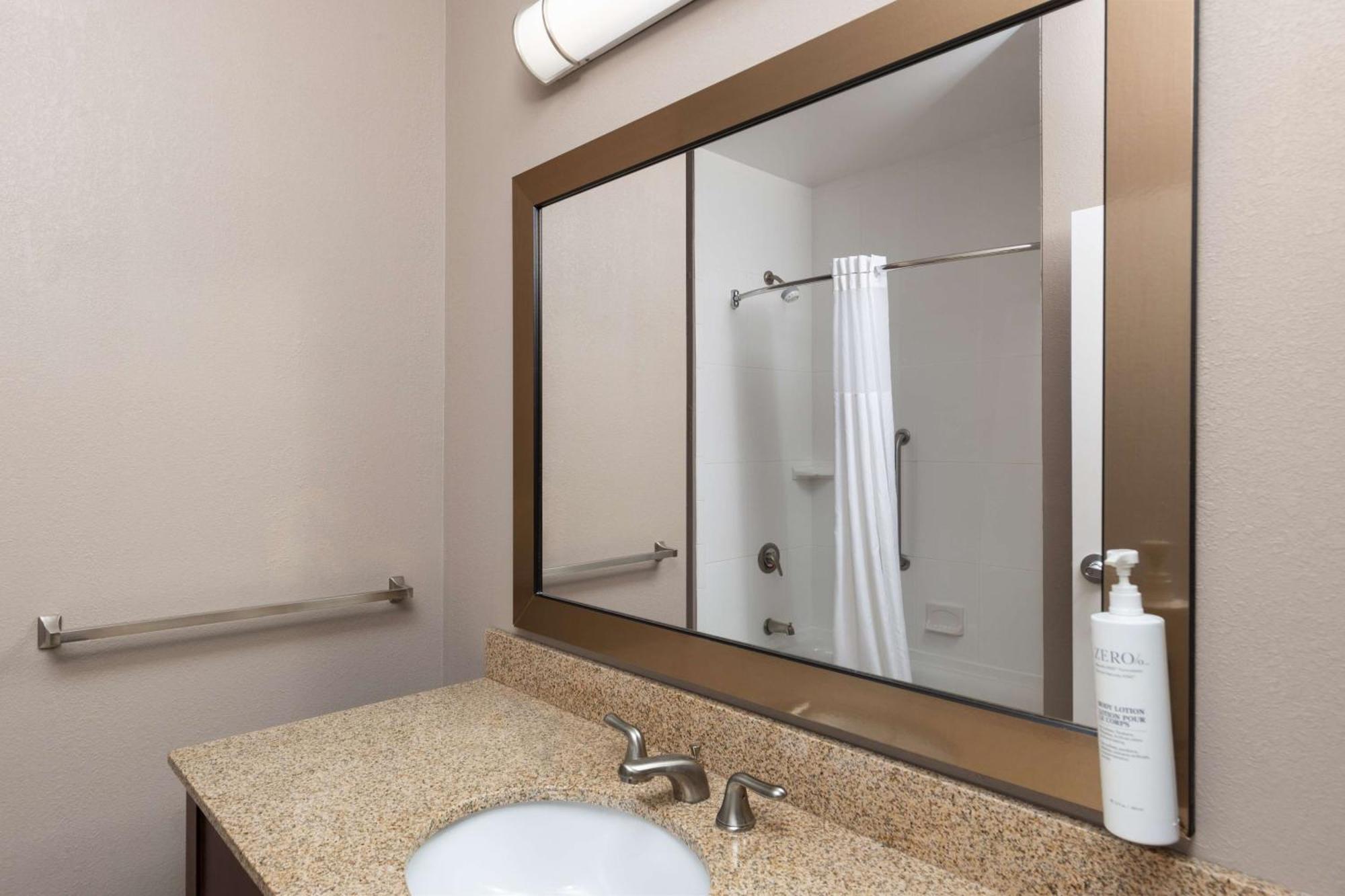 Hampton Inn & Suites Harrisburg Extérieur photo