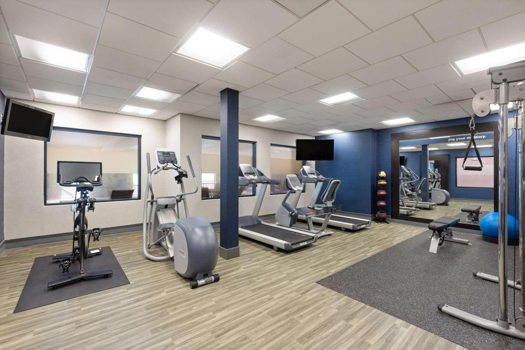 Hampton Inn & Suites Harrisburg Extérieur photo