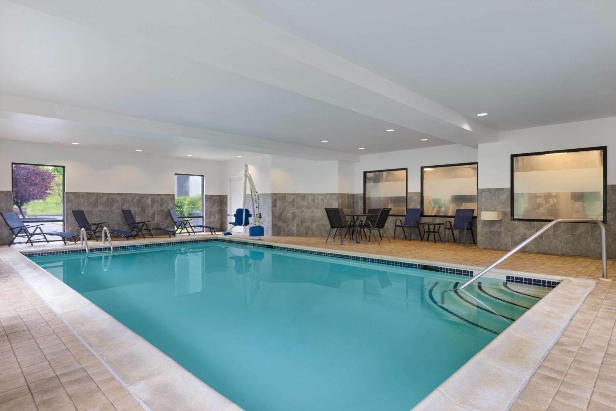 Hampton Inn & Suites Harrisburg Extérieur photo