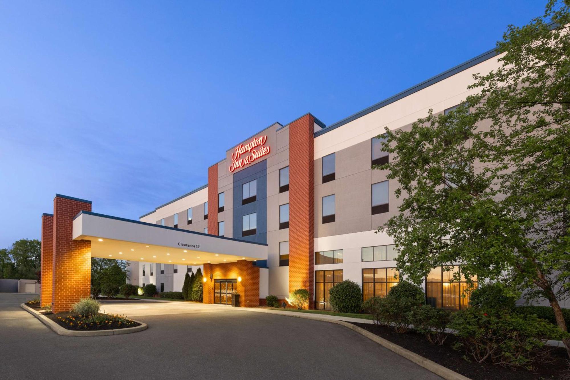 Hampton Inn & Suites Harrisburg Extérieur photo