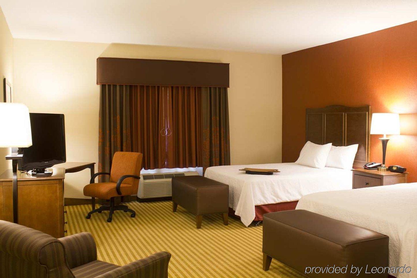 Hampton Inn & Suites Harrisburg Extérieur photo
